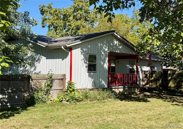 Photo 1 of Single family home for sale at 904 W 3rd Street, Salem, MO 65560 | MLS# MIS26065335 | Listing updated on 2026-10-10