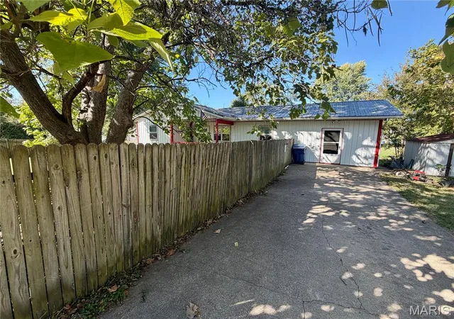 Photo 2 of Single family home for sale at 904 W 3rd Street, Salem, MO 65560 | MLS# MIS26065335 | Listing updated on 2026-10-10