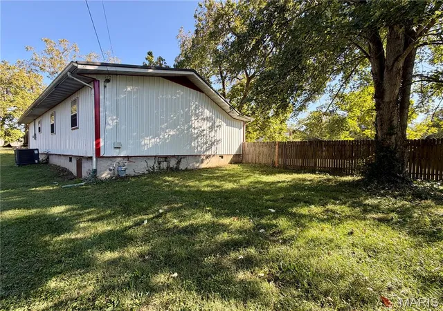 Photo 4 of Single family home for sale at 904 W 3rd Street, Salem, MO 65560 | MLS# MIS26065335 | Listing updated on 2026-10-10