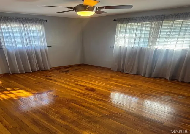 Photo 3 of Single family home for sale at 9609 Weyburn Dr, Saint Louis, MO 63136 | MLS# MIS26065336 | Listing updated on 2026-10-19