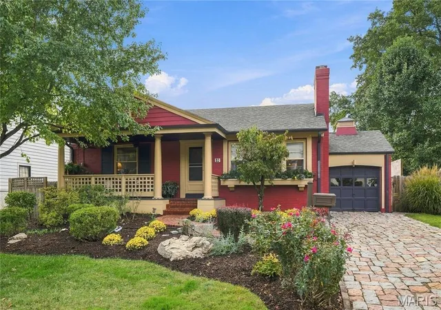 Single family home for sale at 33 Magnolia Dr, Saint Louis, MO 63124 | MLS# MIS26065338