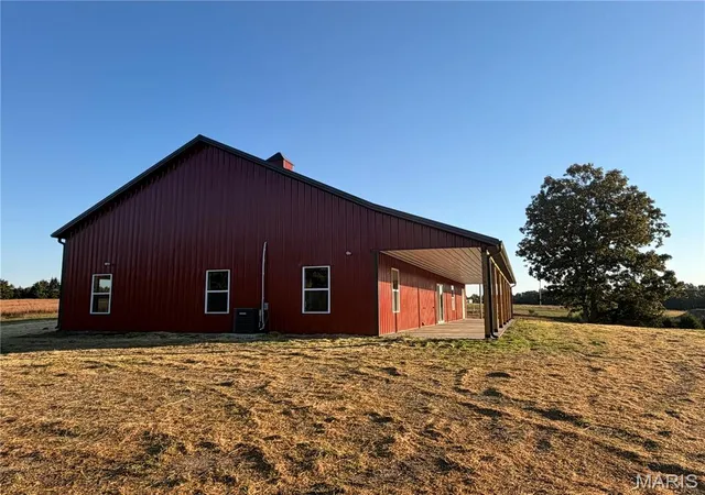 Photo 3 of Single family home for sale at 11404 Highway 24, Madison, MO 65263 | MLS# MIS26065339 | Listing updated on 2026-10-10