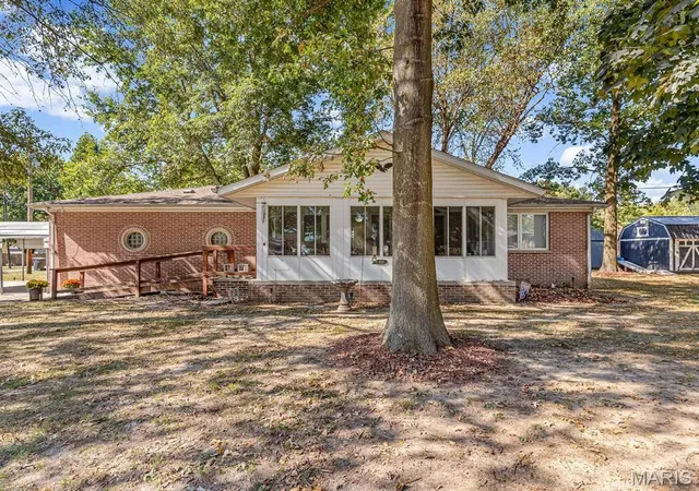 Photo 1 of Single family home for sale at 811 S Main St, Coulterville, IL 62237 | MLS# MIS26065345 | Listing updated on 2026-10-14