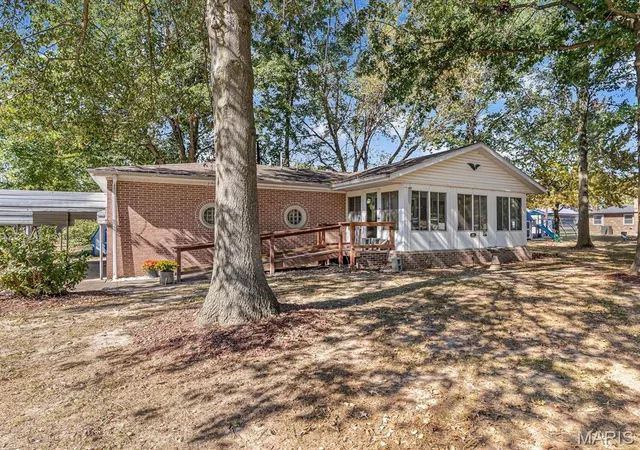 Photo 2 of Single family home for sale at 811 S Main St, Coulterville, IL 62237 | MLS# MIS26065345 | Listing updated on 2026-10-14