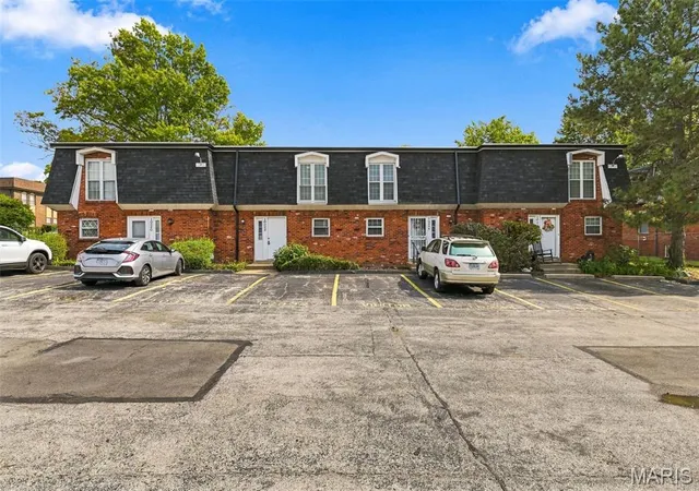 Photo 1 of Townhouse for sale at 10332 Corbeil Dr, Saint Louis, MO 63146 | MLS# MIS26065347 | Listing updated on 2026-10-17