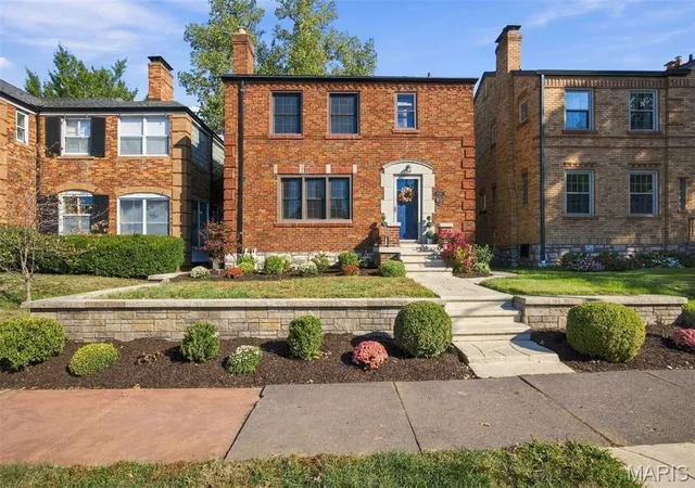Photo 3 of Single family home for sale at 6349 Murdoch Ave, Saint Louis, MO 63109 | MLS# MIS26065358 | Listing updated on 2026-10-19