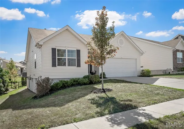Photo 1 of Single family home for sale at 302 Crk Sound Ct, Wentzville, MO 63385 | MLS# MIS26065362 | Listing updated on 2026-10-11