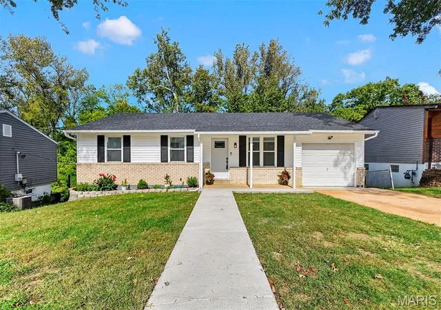 Photo 1 of Single family home for sale at 4235 Martyridge Dr, Saint Louis, MO 63129 | MLS# MIS26065363 | Listing updated on 2026-10-10