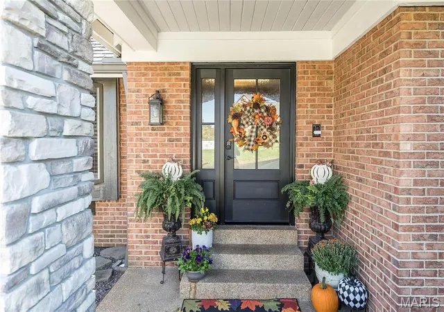 Photo 3 of Mansion for sale at 13524 Pine Wood Trl, Saint Louis, MO 63128 | MLS# MIS26065367 | Listing updated on 2026-10-22