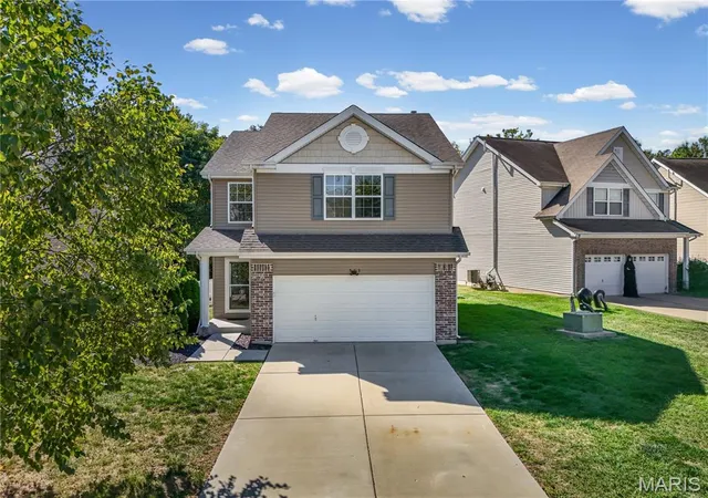 Photo 2 of Condo for sale at 513 Parkgate Dr, Lake Saint Louis, MO 63367 | MLS# MIS26065372 | Listing updated on 2026-10-26