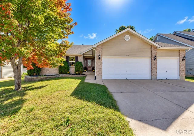 Photo 1 of Sale Pending at 234 Romaine Spring View, Fenton, MO 63026 | MLS# MIS26065378 | Listing updated on 2026-10-19