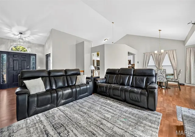 Photo 4 of Single family home for sale at 957 Cottontail Ln, Saint Charles, MO 63303 | MLS# MIS26065379 | Listing updated on 2026-10-19