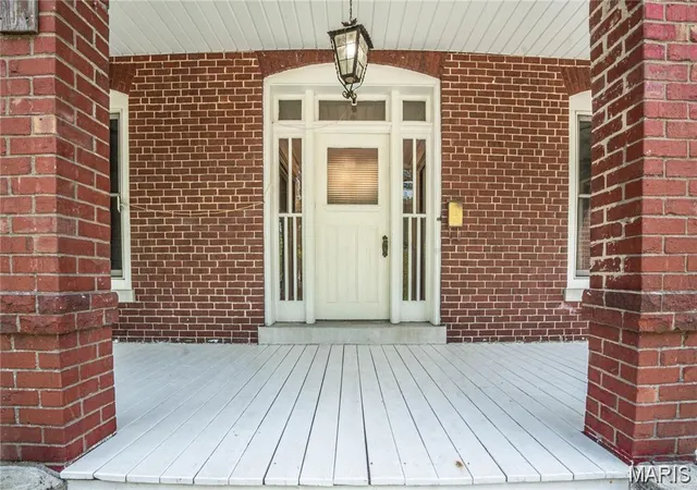 Photo 1 of Single family home for sale at 1215 Union St, Alton, IL 62002 | MLS# MIS26065381 | Listing updated on 2026-10-11