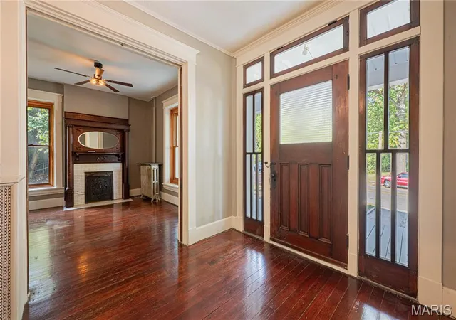 Photo 3 of Single family home for sale at 1215 Union St, Alton, IL 62002 | MLS# MIS26065381 | Listing updated on 2026-10-19