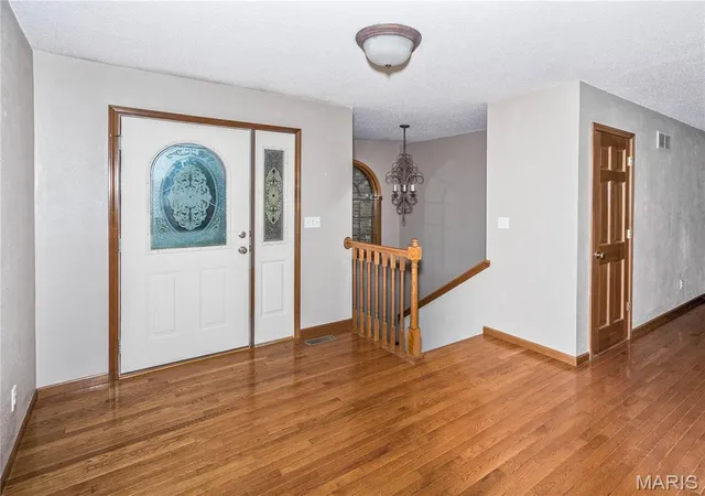 Photo 2 of Single family home for sale at 212 Keeneland Ct, Collinsville, IL 62234 | MLS# MIS26065382 | Listing updated on 2026-10-21