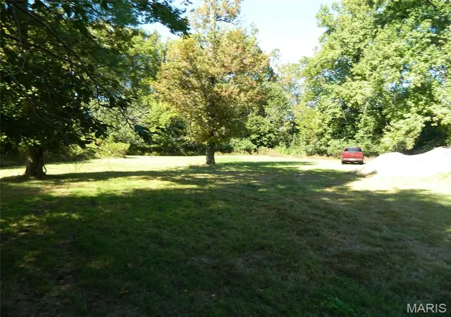 Photo 2 of Land for sale at 19 Chamblee Ln, Saint Louis, MO 63141 | MLS# MIS26065393 | Listing updated on 2026-10-13