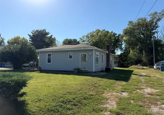 Photo 3 of Single family home for sale at 70 N Williams St, Cottage Hills, IL 62018 | MLS# MIS26065400 | Listing updated on 2026-10-12