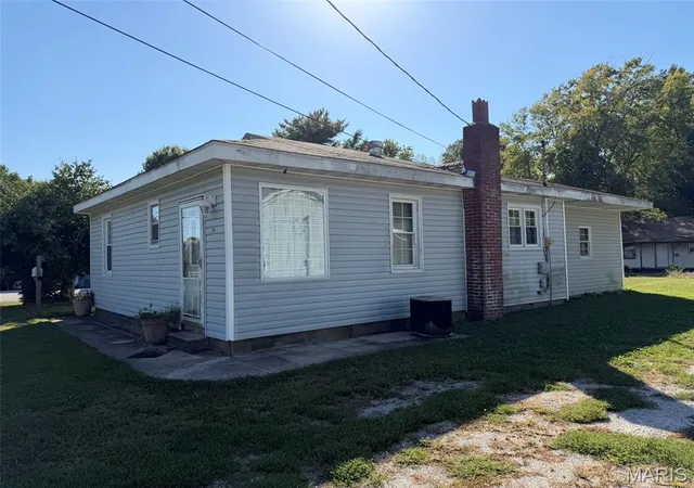 Photo 4 of Single family home for sale at 70 N Williams St, Cottage Hills, IL 62018 | MLS# MIS26065400 | Listing updated on 2026-10-12