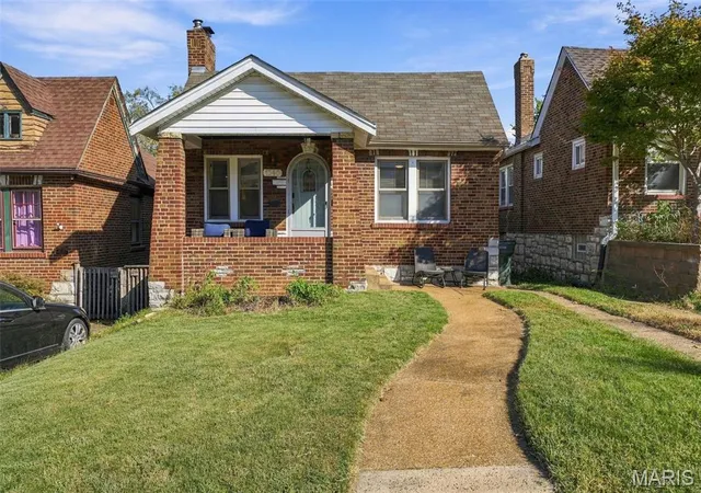 Photo 1 of Single family home for sale at 1548 Louisville Ave, Saint Louis, MO 63139 | MLS# MIS26065405 | Listing updated on 2026-10-19