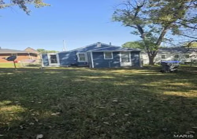 Photo 4 of Single family home for sale at 304 W Pitman St, O Fallon, MO 63366 | MLS# MIS26065410 | Listing updated on 2026-10-14