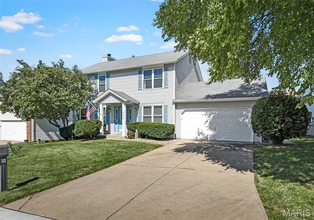 Photo 2 of Single family home for sale at 445 Lantana Ln, Saint Peters, MO 63376 | MLS# MIS26065411 | Listing updated on 2026-10-19
