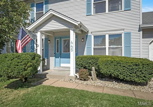 Photo 3 of Single family home for sale at 445 Lantana Ln, Saint Peters, MO 63376 | MLS# MIS26065411 | Listing updated on 2026-10-19