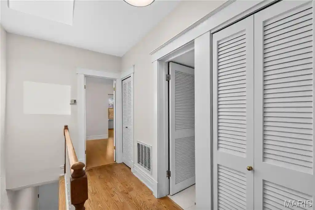 Listing Photo 14 - Condo for sale in building located at 4416 Laclede Ave, Saint Louis, MO 63108