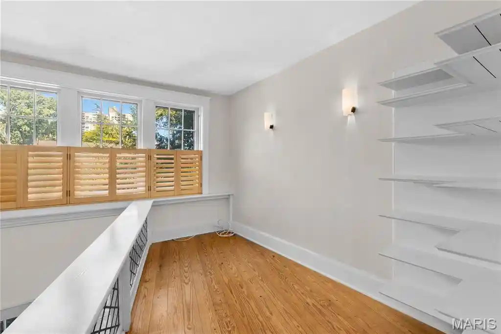 Listing Photo 23 - Condo for sale in building located at 4416 Laclede Ave, Saint Louis, MO 63108