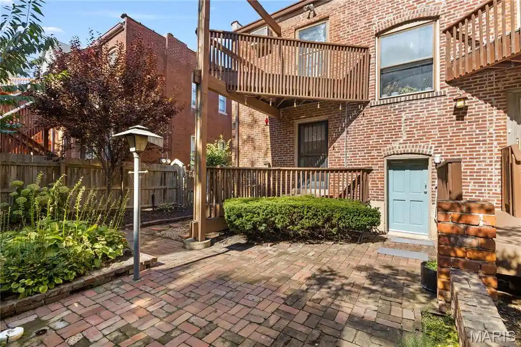 Listing Photo 31 - Condo for sale in building located at 4416 Laclede Ave, Saint Louis, MO 63108