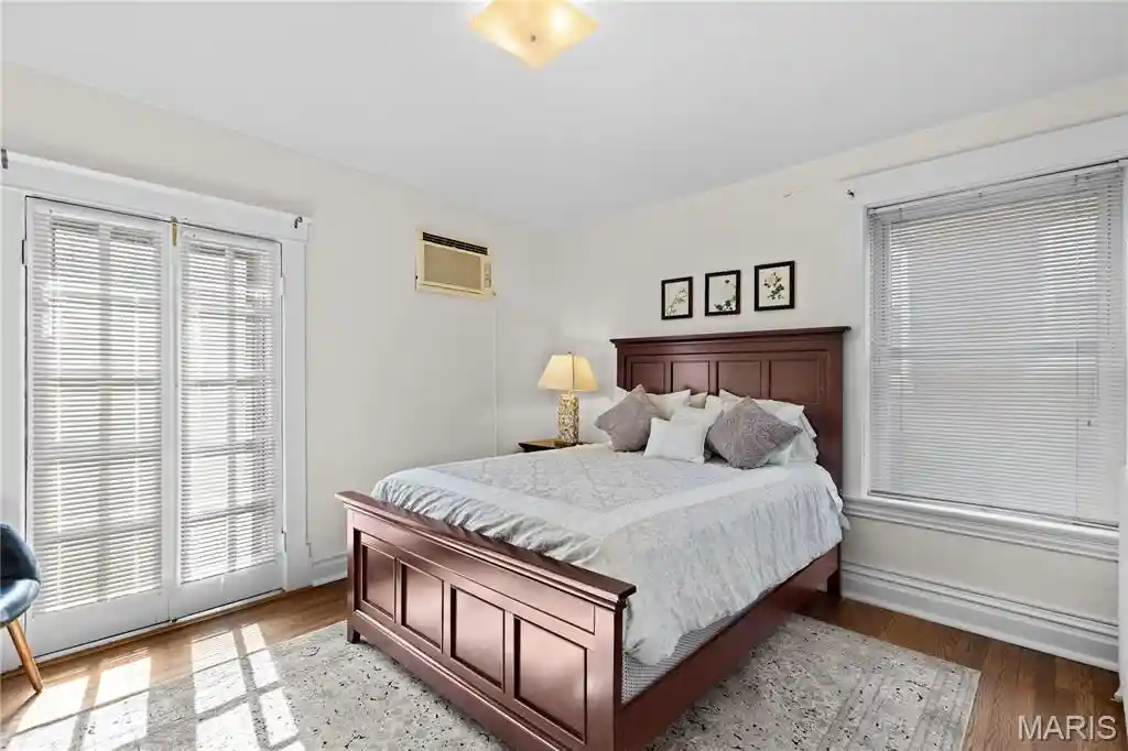 Listing Photo 39 - Condo for sale in building located at 4416 Laclede Ave, Saint Louis, MO 63108
