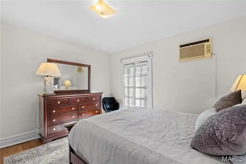 Listing Photo 40 - Condo for sale in building located at 4416 Laclede Ave, Saint Louis, MO 63108