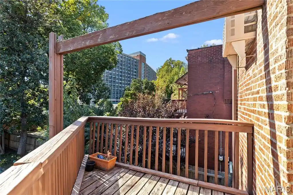 Listing Photo 41 - Condo for sale in building located at 4416 Laclede Ave, Saint Louis, MO 63108