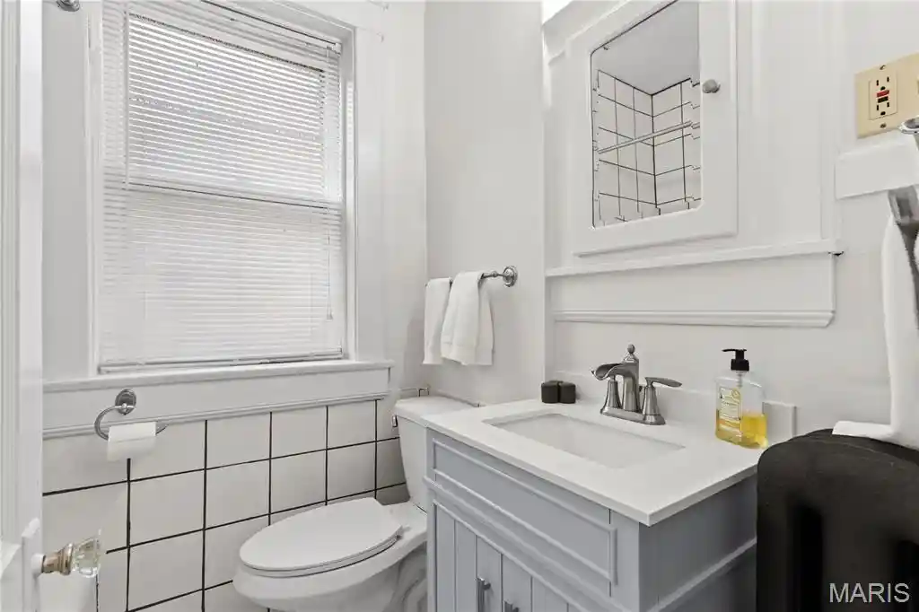 Listing Photo 43 - Condo for sale in building located at 4416 Laclede Ave, Saint Louis, MO 63108