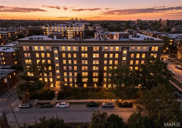 Photo 2 of Condo for sale at 321 Belt Ave #502, Saint Louis, MO 63112 | MLS# MIS26065417 | Listing updated on 2026-10-26