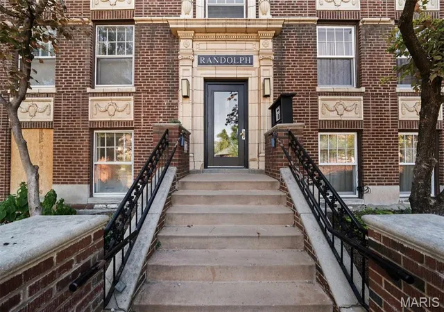 Photo 3 of Condo for sale at 321 Belt Ave #502, Saint Louis, MO 63112 | MLS# MIS26065417 | Listing updated on 2026-10-26