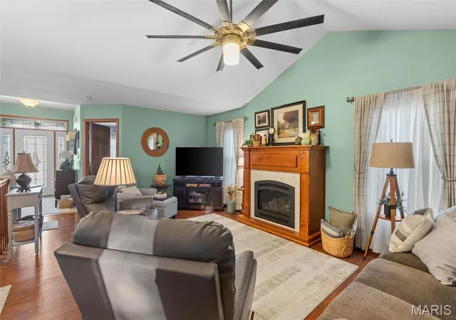 Photo 4 of Single family home for sale at 614 Windy Ridge Dr, Washington, MO 63090 | MLS# MIS26065420 | Listing updated on 2026-10-21