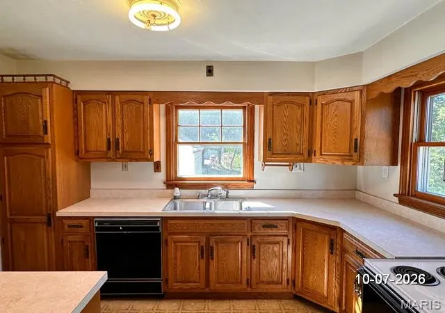 Photo 3 of Single family home for sale at 9857 Lilac Dr, Saint Louis, MO 63137 | MLS# MIS26065422 | Listing updated on 2026-10-10