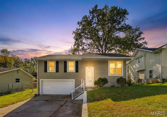 Photo 1 of Single family home for sale at 1406 Belleau Lake Dr, O Fallon, MO 63366 | MLS# MIS26065429 | Listing updated on 2026-10-23