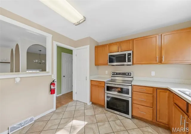 Photo 4 of Single family home for sale at 1406 Belleau Lake Dr, O Fallon, MO 63366 | MLS# MIS26065429 | Listing updated on 2026-10-23