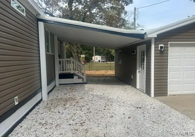 Photo 3 of Manufactured home for sale at 58 Beach Cir, Moscow Mills, MO 63362 | MLS# MIS26065434 | Listing updated on 2026-10-11