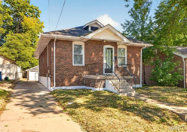 Photo 4 of Single family home for sale at 7343 Zephyr Pl, Saint Louis, MO 63143 | MLS# MIS26065442 | Listing updated on 2026-10-19