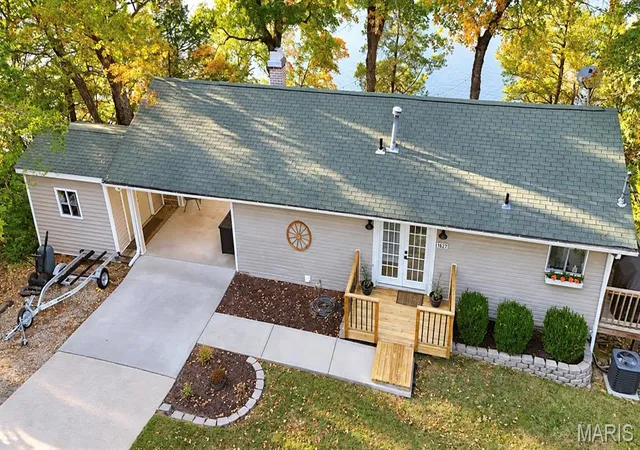 Photo 3 of Single family home for sale at 1627 Lake Shore Dr, Owensville, MO 65066 | MLS# MIS26065450 | Listing updated on 2026-10-19