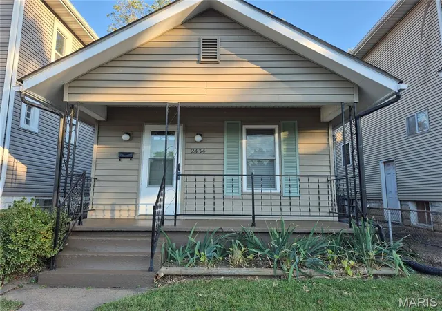 Photo 1 of Single family home for sale at 2434 Benton St, Granite City, IL 62040 | MLS# MIS26065453 | Listing updated on 2026-10-13
