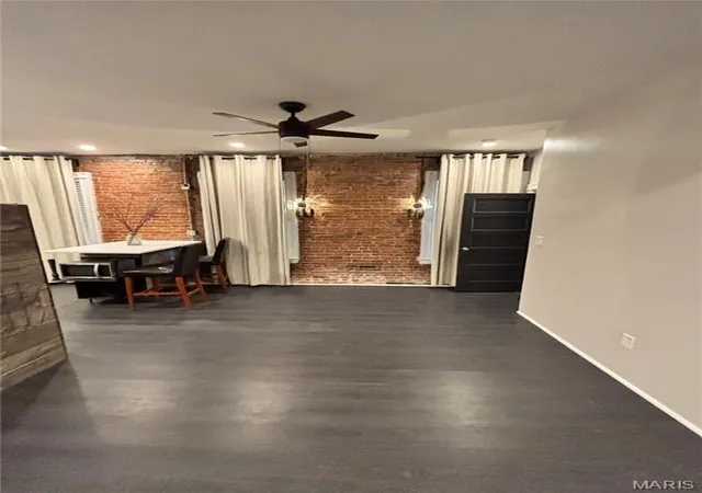 Photo 3 of Condo for sale at 411 Newstead Ave #1n, Saint Louis, MO 63108 | MLS# MIS26065458 | Listing updated on 2026-10-12