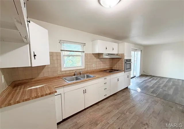 Photo 2 of Single family home for sale at 318 Whitehall Dr, O Fallon, IL 62269 | MLS# MIS26065459 | Listing updated on 2026-10-13