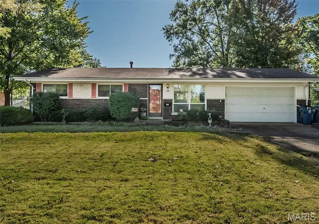 Single family home for sale at 2420 Canter Way, Saint Louis, MO 63114 | MLS# MIS26065461