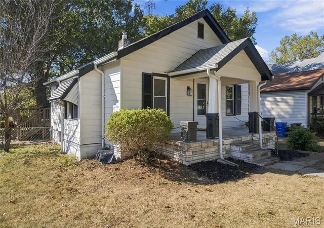 Photo 3 of Single family home for sale at 7410 Liberty Ave, Saint Louis, MO 63130 | MLS# MIS26065464 | Listing updated on 2026-10-19