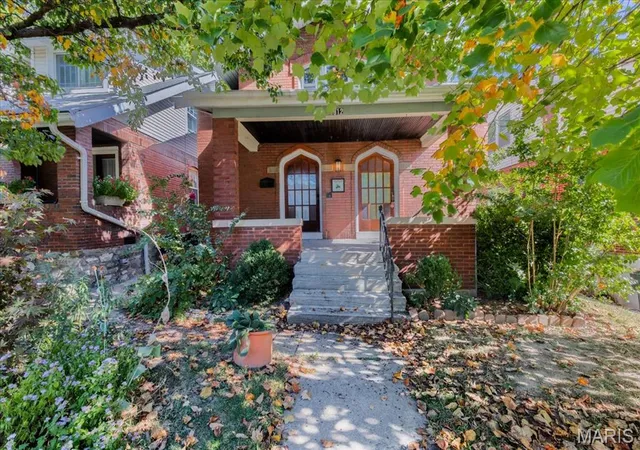 Photo 2 of Single family home for sale at 1912 Mccausland Ave, Saint Louis, MO 63117 | MLS# MIS26065465 | Listing updated on 2026-10-16