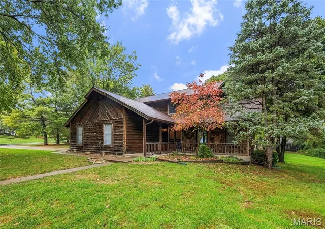 Photo 4 of Single family home for sale at 29 Number Six Green Dr #A, Saint Charles, MO 63303 | MLS# MIS26065471 | Listing updated on 2026-10-19