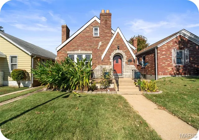 Photo 1 of Single family home for sale at 6013 Marquette Ave, Saint Louis, MO 63139 | MLS# MIS26065473 | Listing updated on 2026-10-16